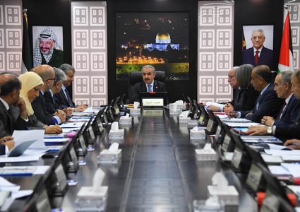 الحكومة توضح دوام الموظفين خلال شهر رمضان المبارك