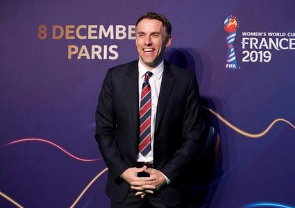 مدرب انجلترا للكرة النسائية يقرر الرحيل في يوليو 2021