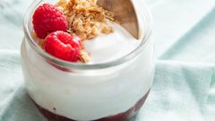 ما هي فوائد تناول الزبادي على السحور في رمضان ؟