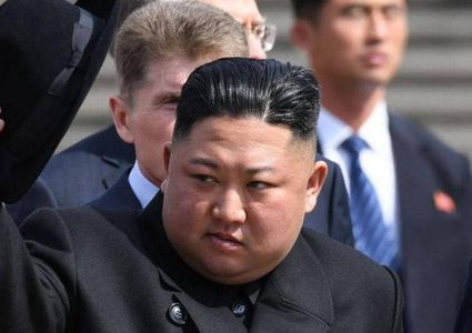 بعد شائعات اختفائه.. زعيم كوريا الشمالية يشكر عمال وموظفين كوريين