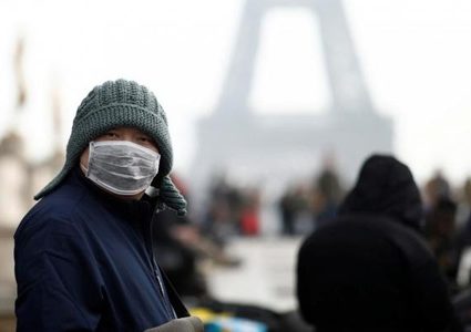 فرنسا تطالب طلاب الثانوية بوضع كمامات للوقاية من كورونا