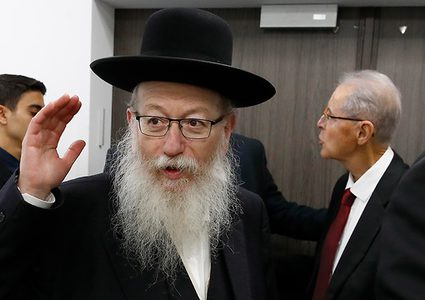 ليتسمان يقرر مغادرة منصبه وسط أزمة تفشي كورونا