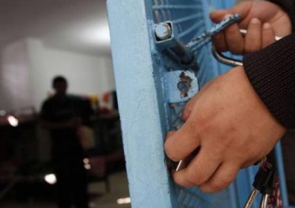 أسير من مخيم جنين يدخل عامة الـ19 في الأسر