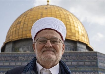 قوات الاحتلال تقتحم منزل خطيب المسجد الأقصى عكرمة صبري