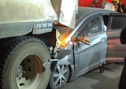 مصرع شابين وإصابة آخرين بحادث طرق بالنقب