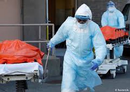 حصيلة الوفيات اليومية بكورونا في اسبانيا تعود للارتفاع