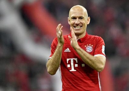 اللاعب أريين روبن ينوي التراجع عن قرار اعتزاله