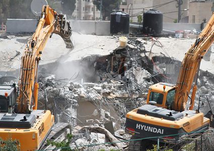 سلطات الاحتلال تهدم عرشا زراعية جنوب بيت لحم