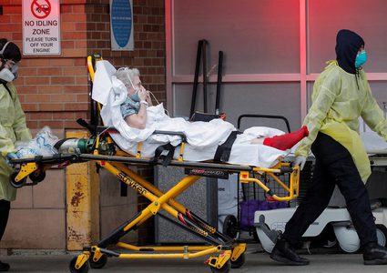 أكثر من 2200 وفاة بكورونا في أمريكا خلال الـ24 ساعة الماضية