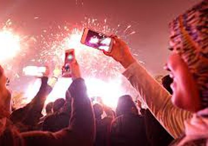 مطالبات في مصر بحظر تطبيقي "التيك توك" و"لايكي"