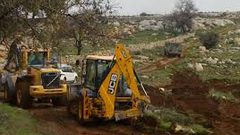 الاحتلال يجرف اراضي بورين جنوب نابلس