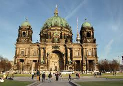 ألمانيا تصادق على قرار باعادة فتح أماكن العبادة