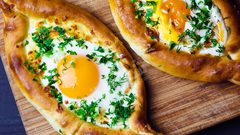 فطائر البيض والجبن للسحور في رمضان