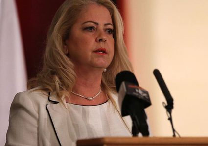 د. رصاص تطلق مبادرة خلاقة لتوزيع "طرود الرعاية" في ظل الازمة