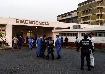 مقتل 17 سجينا على الأقل خلال محاولتهم الهروب من سجن بفنزويلا