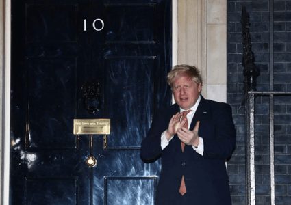 جونسون يستوحي اسم مولوده الجديد من وباء كورونا