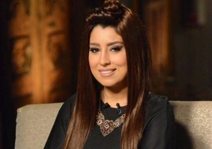 الفنانة ايتن عامر تدافع عن ريهام