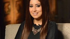 الفنانة ايتن عامر تدافع عن ريهام