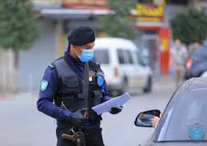 اغلاق (11) محلا تجاريا لمخالفتهم قانون الطوارئ في اريحا