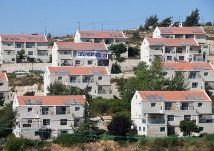 بينت يصادق على بناء آلاف الوحدات الاستيطانية في مستوطنة إفرات