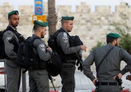 قوات الاحتلال تشدد اجراءاتها التعسفية في قرية بيت أكسا