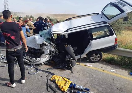 7إصابات خلال تصادم مركبتين في طولكرم