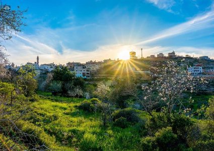 طقس فلسطين:  أجواء ربيعية وارتفاع على درجات الحرارة