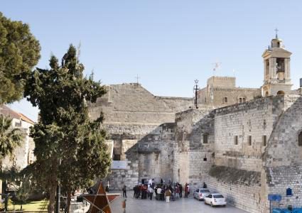 "مبعدو المهد": 18 عاما بعيدا عن عائلاتهم