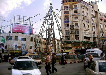 غانم: دوام كامل في المحافظات غير المصابة بـ "كورونا" بدءا من غد