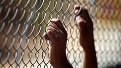 ثلاثة أسرى يدخلون عامهم الـ18 في سجون الاحتلال