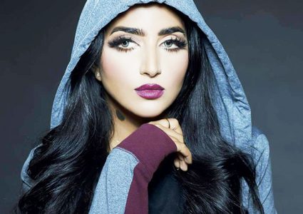 الفنانة بثينة الرئيسي تعد حلوى اللقيمات