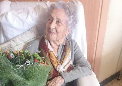 أكبر معمرة إسبانية تهزم كورونا بمفردها