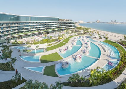 فتح الحدائق العامة والشواطئ الخاصة بالفنادق في دبي