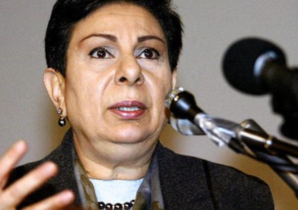 "عشراوي" تستنكر جريمة إعدام الطفل قيسية في مخيم الفوار