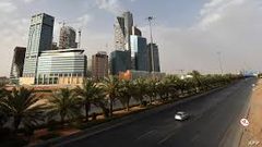 السعودية تفرض حظرا للتجول خلال عطلة عيد الفطر