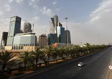 السعودية تفرض حظرا للتجول خلال عطلة عيد الفطر