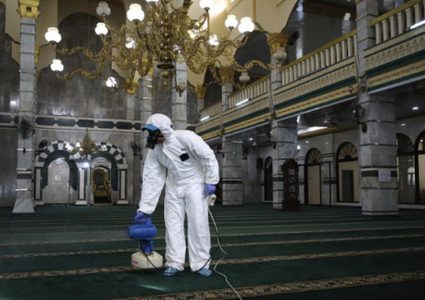 الصحة: إغلاق المساجد هدفه حماية "الفئات" الأكثر تأثراً بكورونا