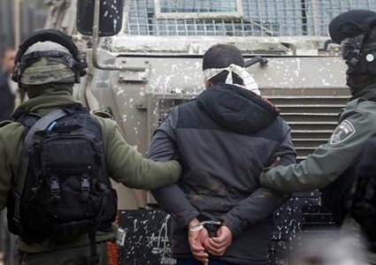 قوات الاحتلال يعتقل 6 مواطنين من يعبد جنوب جنين