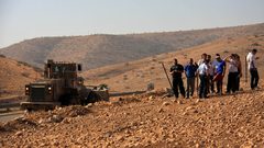 قوات الاحتلال تستولي على 3 خيام شمال أريحا