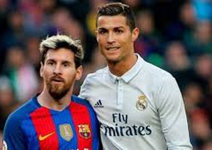 12 لاعبا حظوا بفرصة اللعب بجوار ميسي ورونالدو