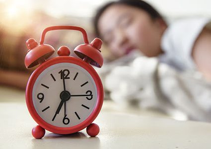 لماذا لا يجب على الأهل إيقاظ أبنائهم المراهقين ؟