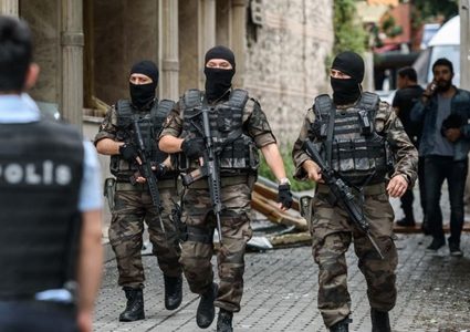 السلطات التركية تحتجز 4 روؤساء بلديات أكراد