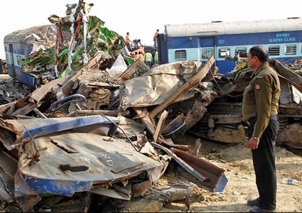 وفاة 23 عاملا في حادث تصادم وقع في الهند