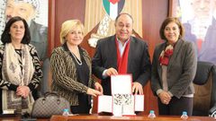 تسليم 6 آلاف طرد لرؤساء الهيئات المحلية في نابلس