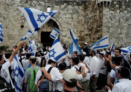 قوات الاحتلال تغلق القدس القديمة وسط مسيرات استفزازية للمستوطنين