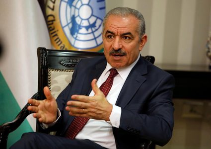 اشتيه يدعو الوزارات للبدء بخطوات عملية لتنفيذ قرارات الرئيس