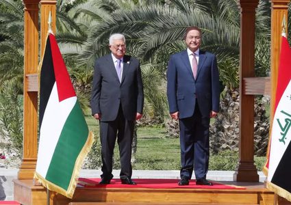 الرئيس العراقي يؤكد دعمه لمواقف الرئيس ويهنئه بحلول عيد الفطر