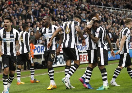 البريميرليج توافق على بيع نيوكاسل لصندوق الاستثمار السعودي