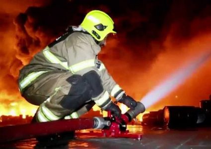 مستوطنون يضرمون النار في أراضي زراعية جنوب نابلس