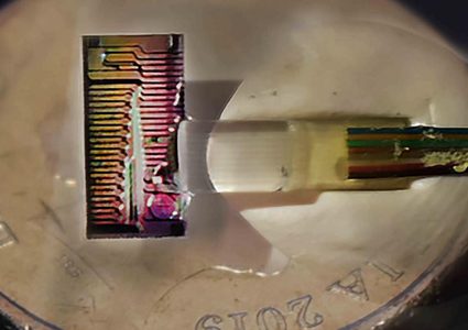 أستراليا: تطوير شريحة إلكترونية تمكنك من تحميل ألف فيلم في ثانية